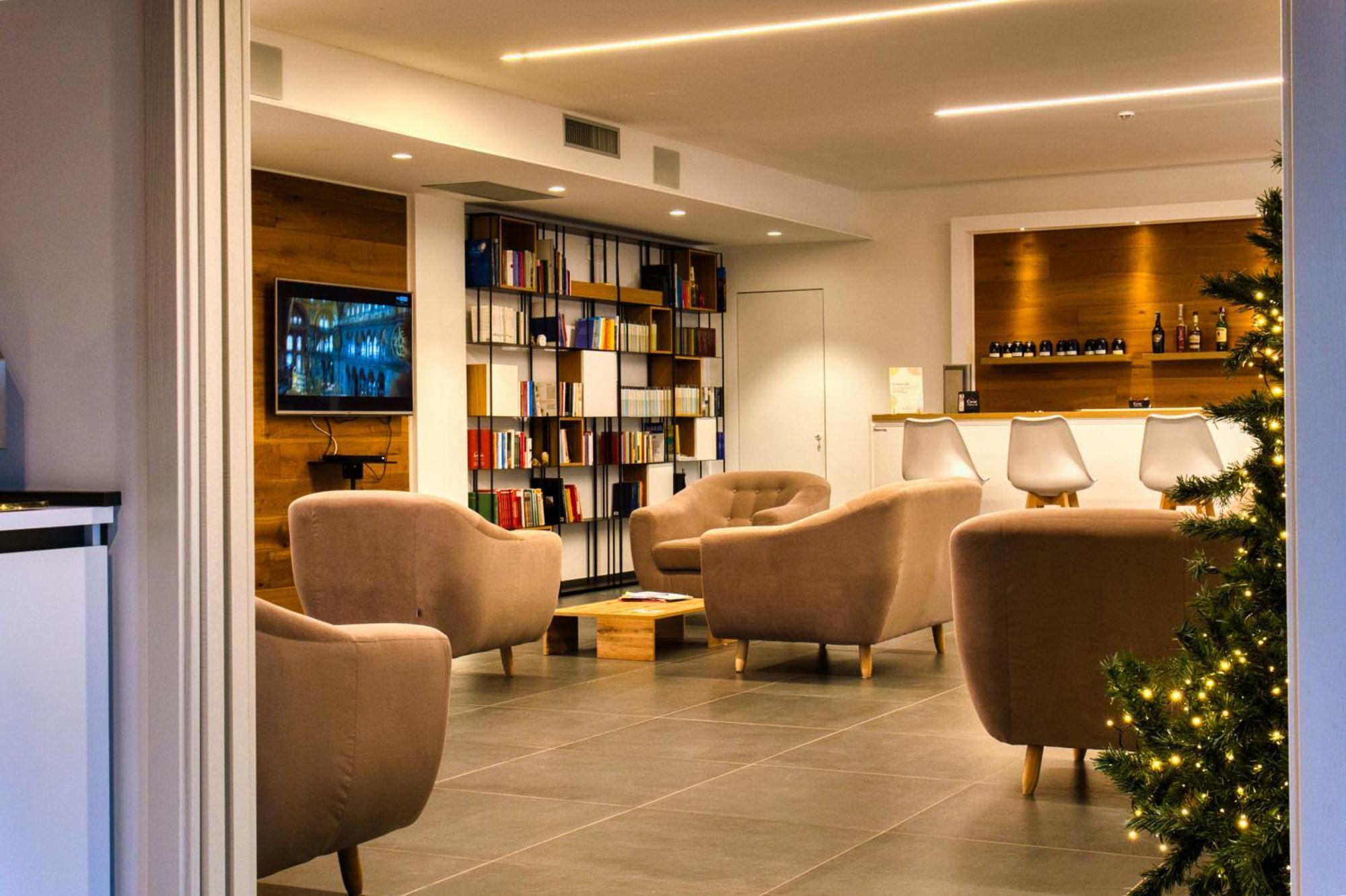 Moma Hotel Wellness & Spa Lavello Esterno foto